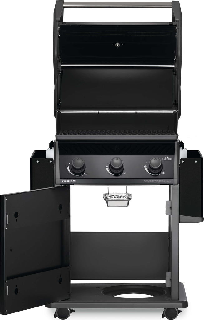 Front internal view of the smudge-free black Rogue 425 gas barbecue. Available in propane or natural gas models, these are quality grills at a budget friendly price. Plus, they come with 15 year parts warranty, so grill easy knowing you are covered.